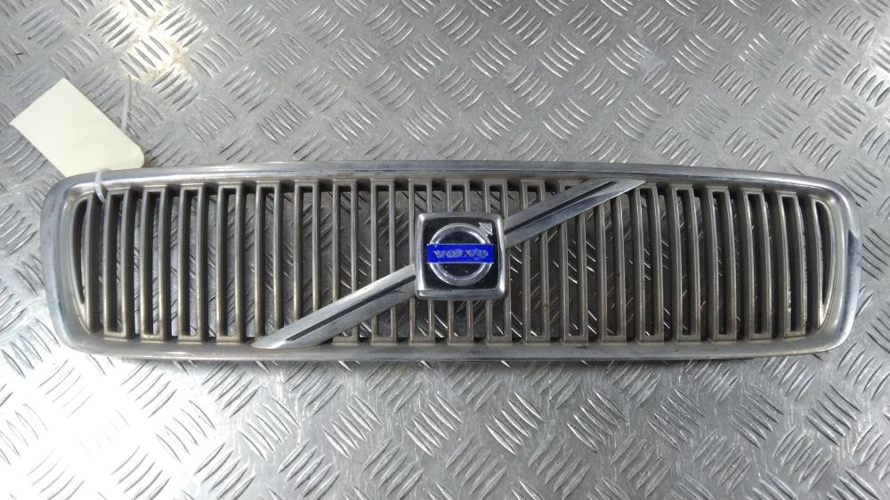 Решетка радиатора (капота) - Volvo V70 (2000-2008)